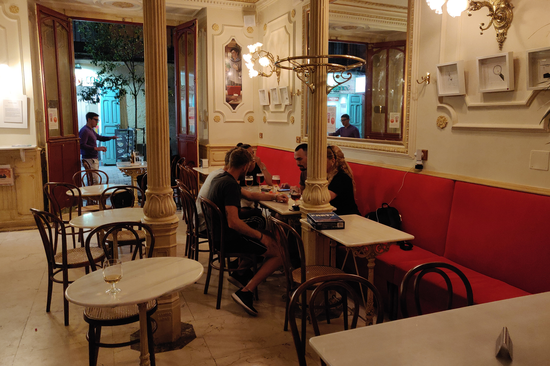 Café Manuela